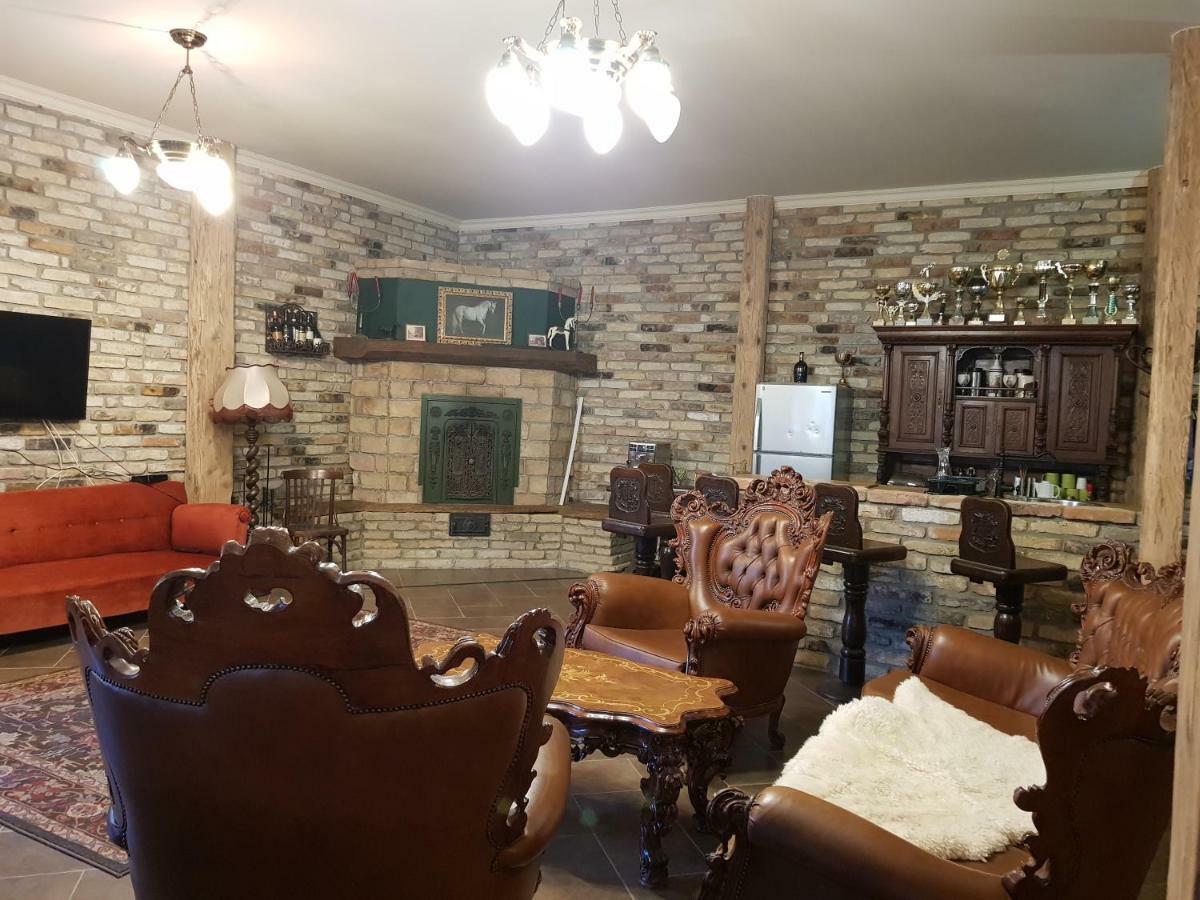 Barsonyberek Vendeghaz Bakony Hotell Jásd Exteriör bild