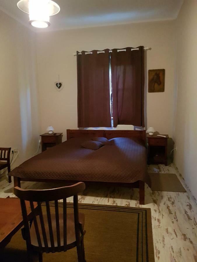 Barsonyberek Vendeghaz Bakony Hotell Jásd Exteriör bild
