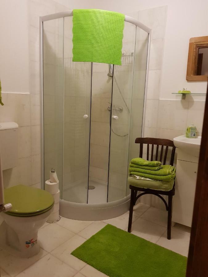 Barsonyberek Vendeghaz Bakony Hotell Jásd Exteriör bild