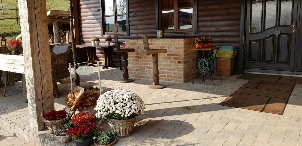 Barsonyberek Vendeghaz Bakony Hotell Jásd Exteriör bild